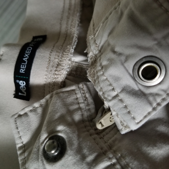 LEE RELAXED FIT CAPRI - Picture 5 of 6